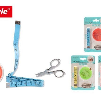 Naaikit met meetlint naalden spelden en mini schaar compacte set voor kledingreparatie